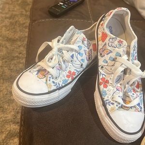 Girls butterfly pattern converse